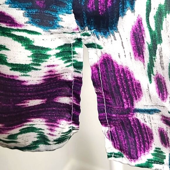 Jones New York Purple, Green & White Print Top, Decorative Neckline, Size 1X - Picture 7 of 10